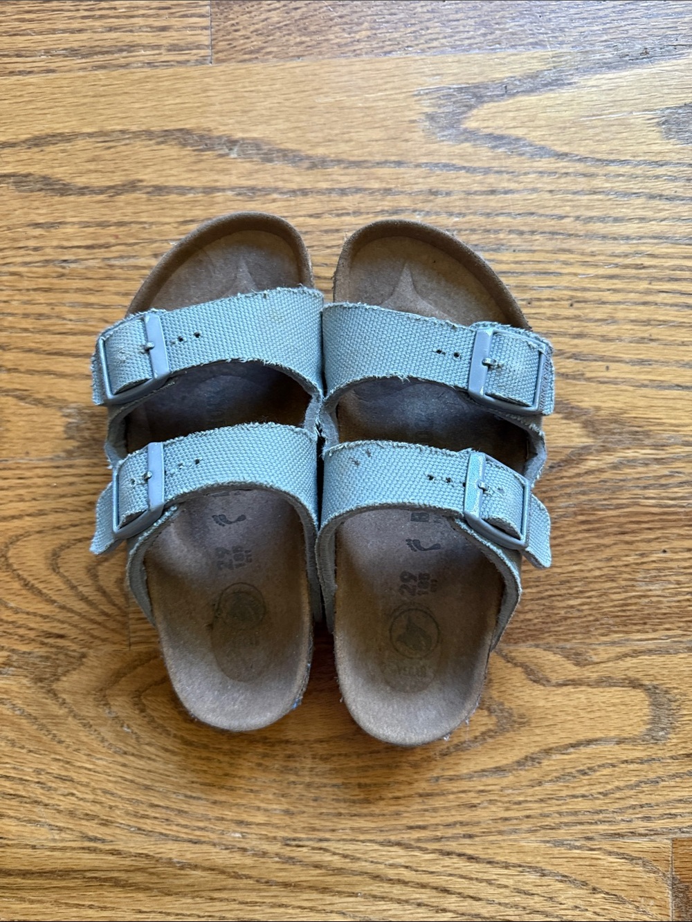 Kids gray birks